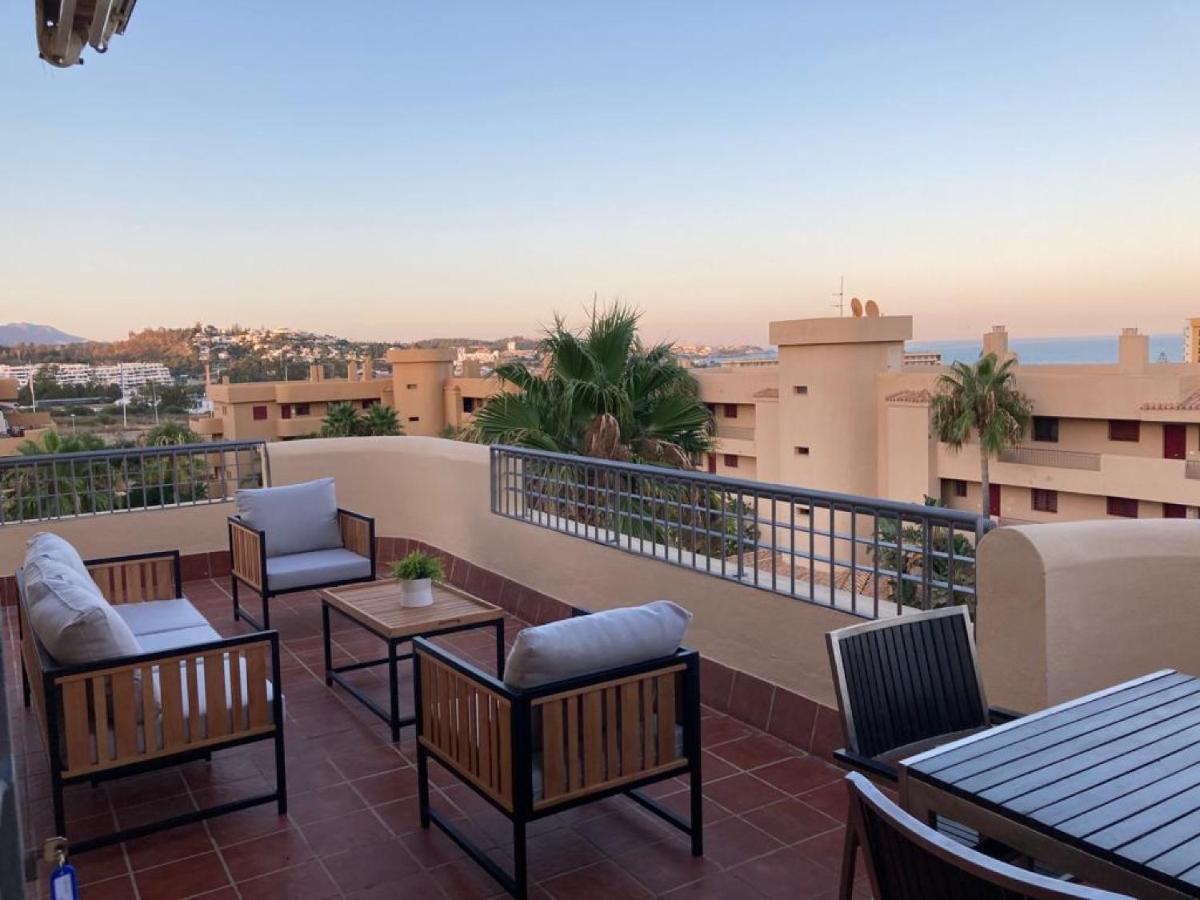 Lets In The Sun Blue Cala Apartment La Cala De Mijas Exterior photo
