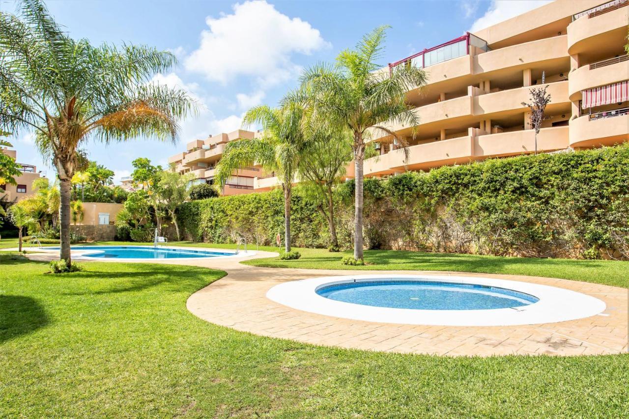 Lets In The Sun Blue Cala Apartment La Cala De Mijas Exterior photo